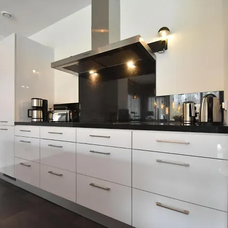 Modern In With Sauna And Jacuzzi Villa