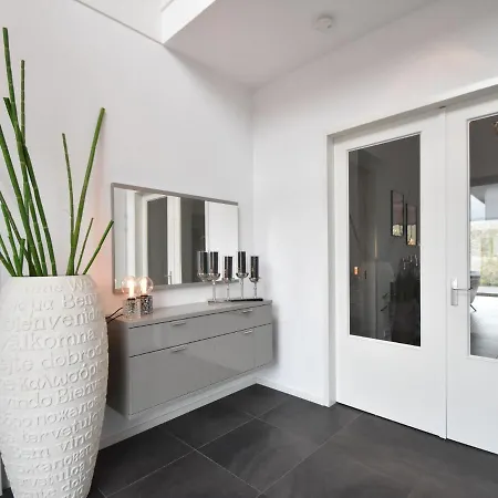 Modern In With Sauna And Jacuzzi